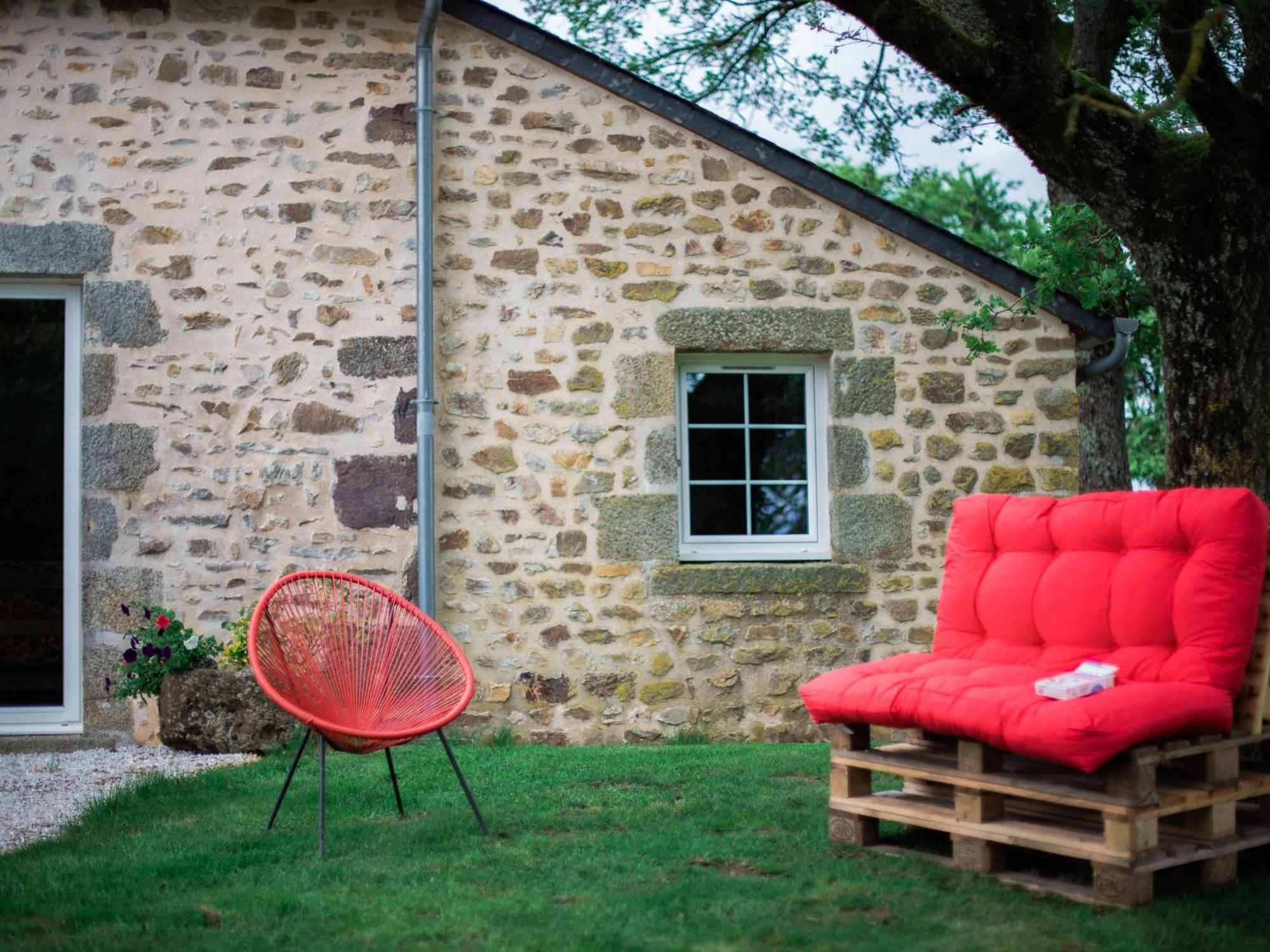 Gite De Charme Renove Avec Cheminee, Terrasse Et Proche Randonnees - Capacite 13 Pers. - Fr-1-410-179 Saint-Leonard-des-Bois Bagian luar foto